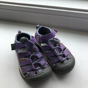 Keen Kids Size 9 Sandals